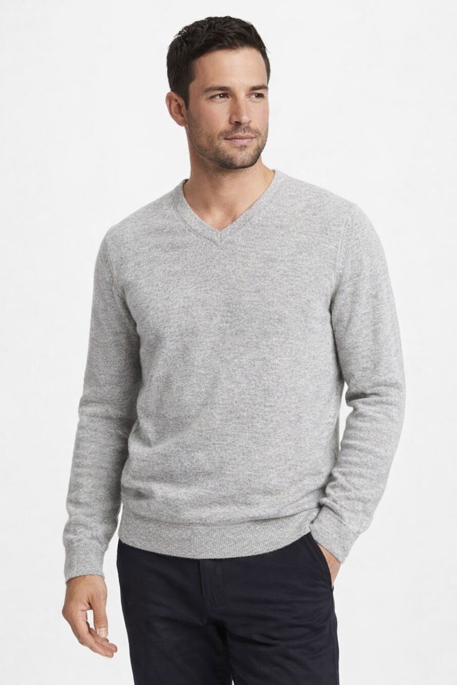NWOT Banana Republic Factory Men's Extra Fine Merino Wool V-Neck Sweater Size L